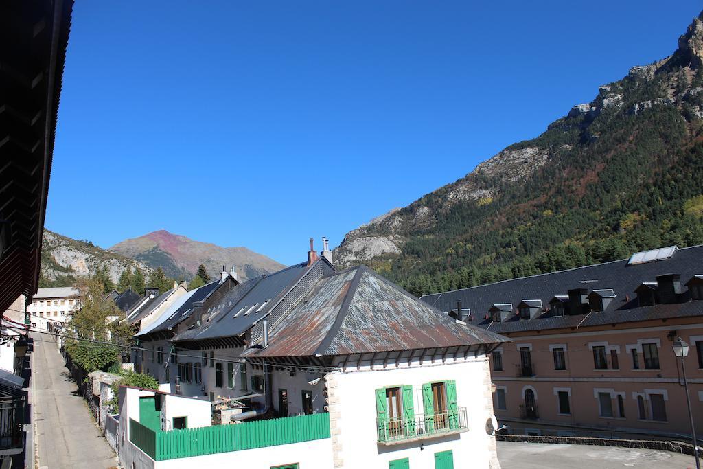 Albergue De Canfranc Estacion Kamer foto