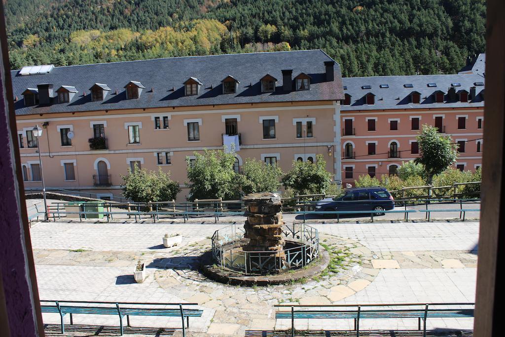 Albergue De Canfranc Estacion Kamer foto