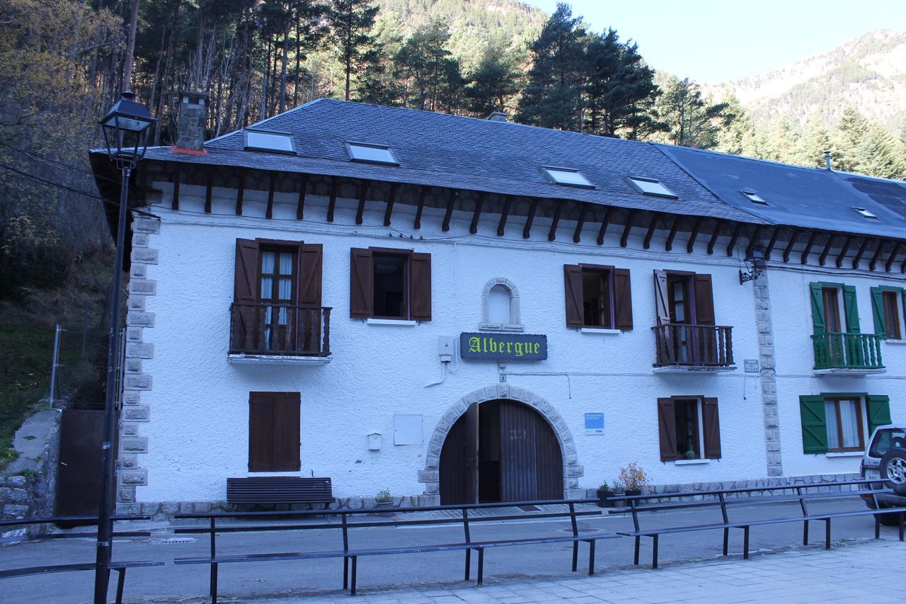 Albergue De Canfranc Estacion Buitenkant foto
